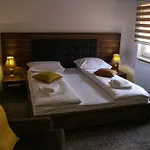 Hotel Story