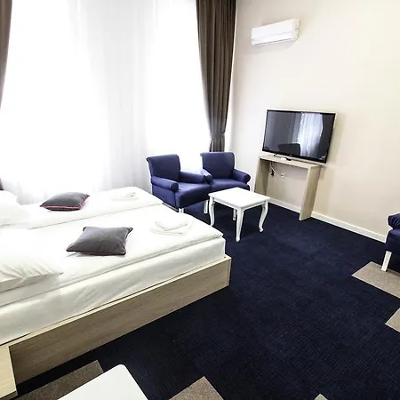 Hotel Story 4*